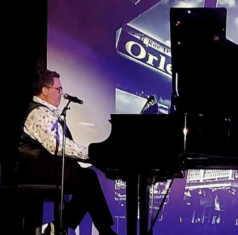 Tall Person performing at Rodeo Cinema, Oklahoma City